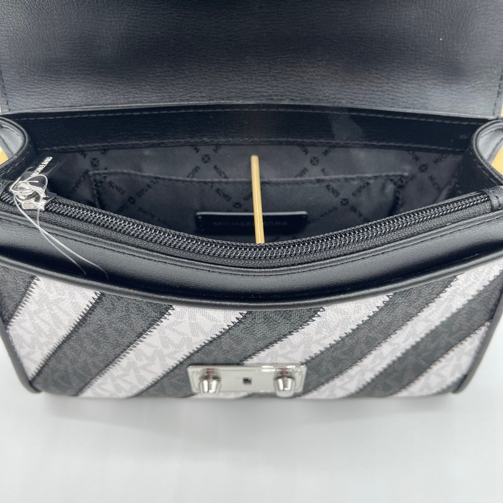 Michael Kors Rose MD Flap Shoulder Bag Bla… - Picture 7 of 13